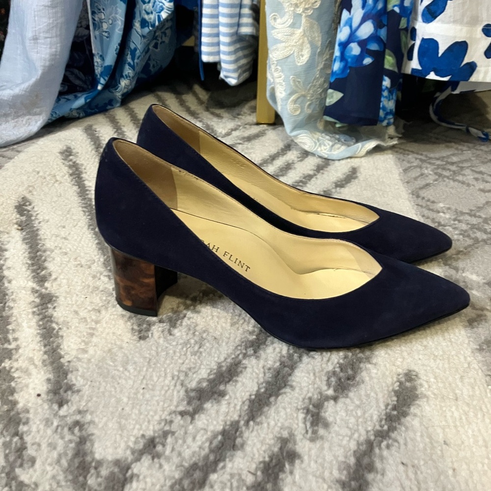 EUC Sarah Flint Navy Suede Pumps - Picture 3 of 6